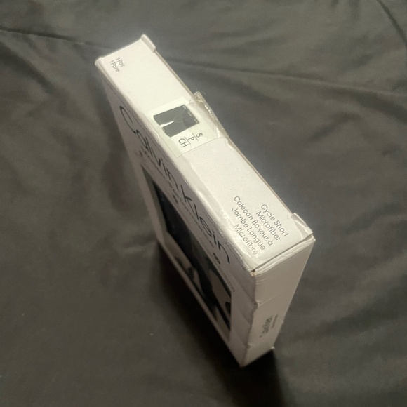 Calvin Klein, Modern Performance Cycle Shorts, Black, Small, #61903542 #NB3542 - Picture 4 of 8